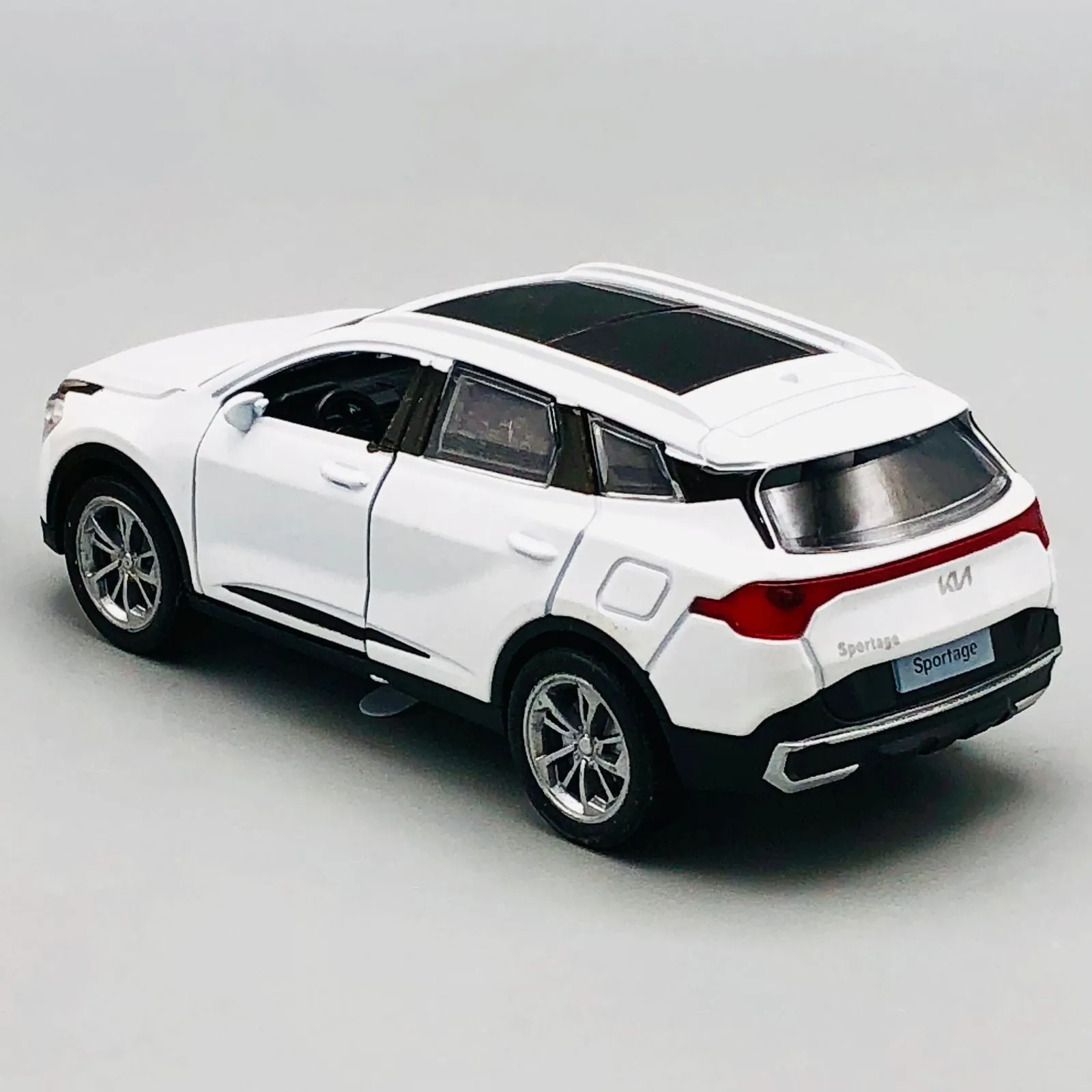 1:36 Diecast KIA Sportage Latest Model Car