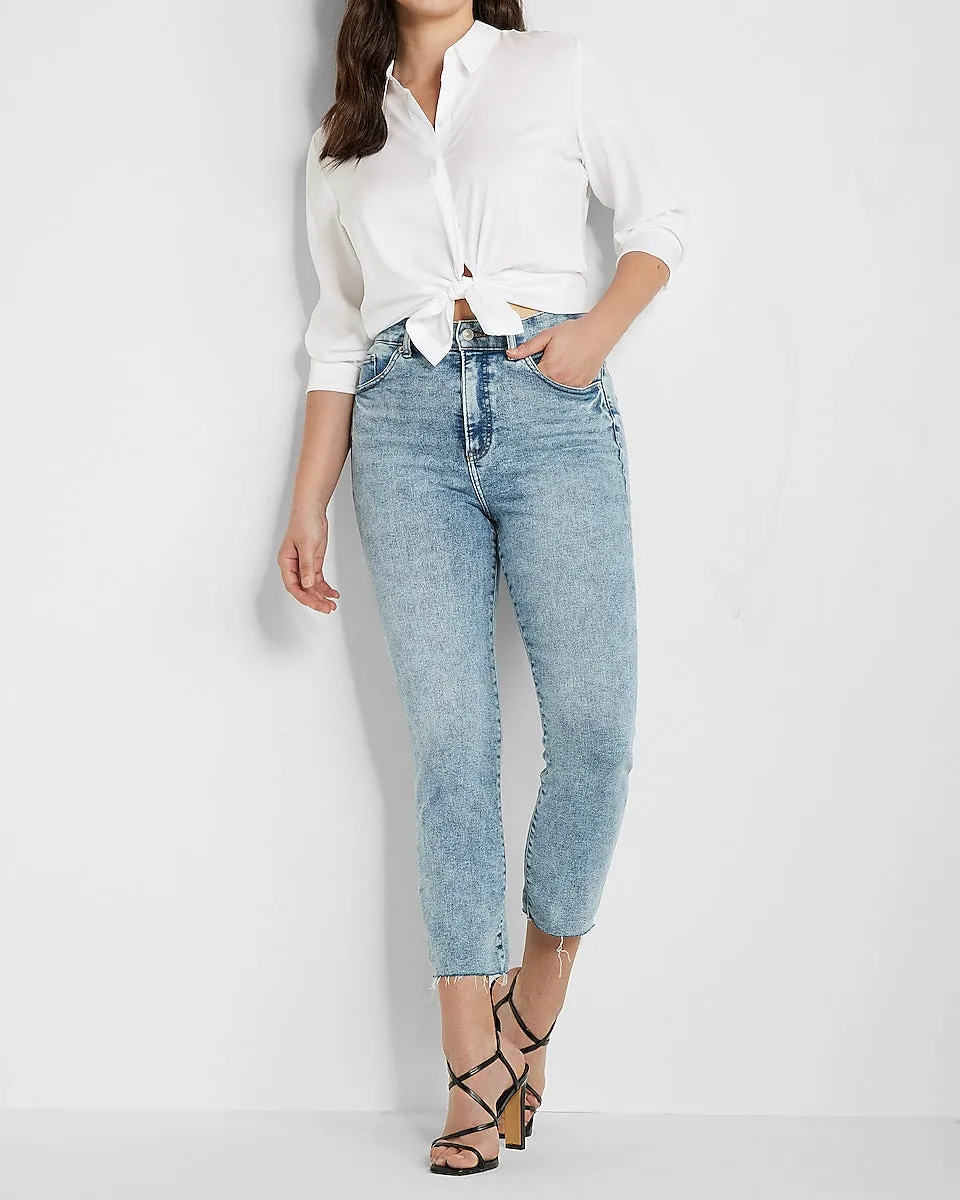 Conscious Edit Super High Waisted Raw Hem Mom Jeans in Medium Wash