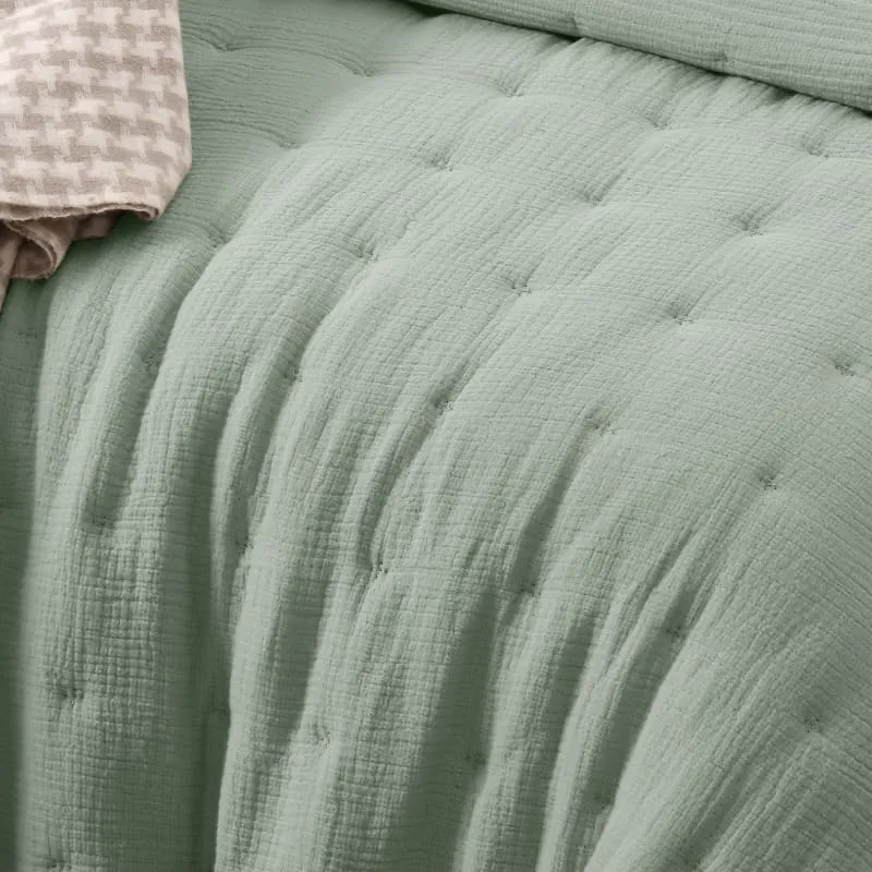 Vintage Design Hugo Cotton Gauze Sage Quilted Coverlet Set