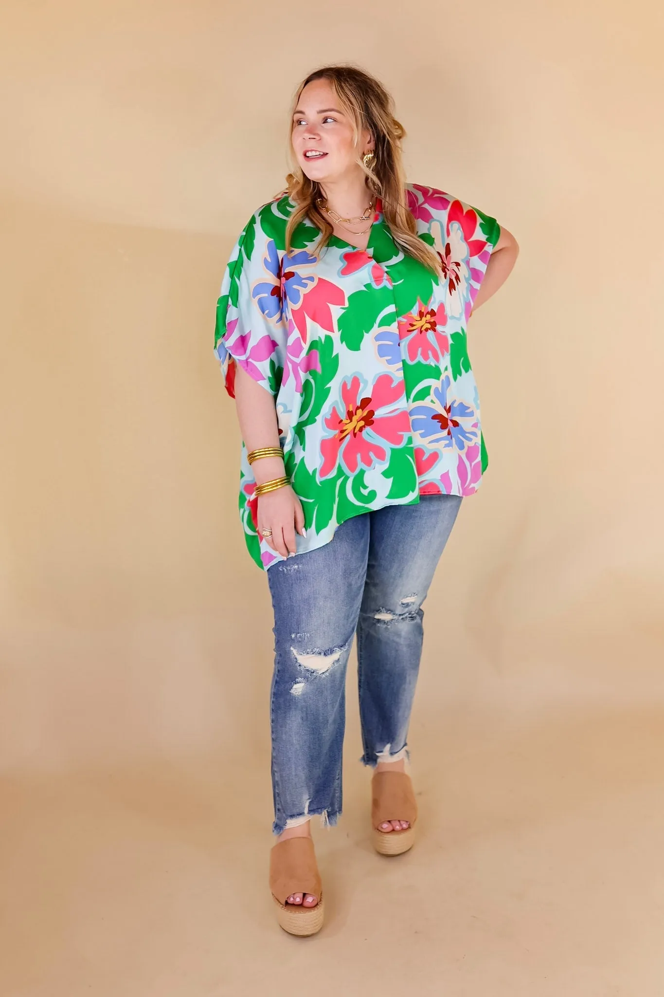Weekend Out V Neck Placket Floral Short Sleeve Top in Light Blue Mix